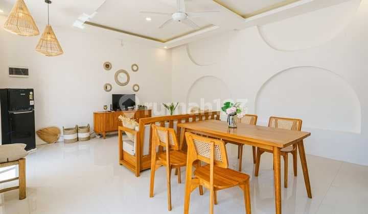 Villa Mediterania Full Furnish Dekat Ke Pantai Berawa Canggu Bali