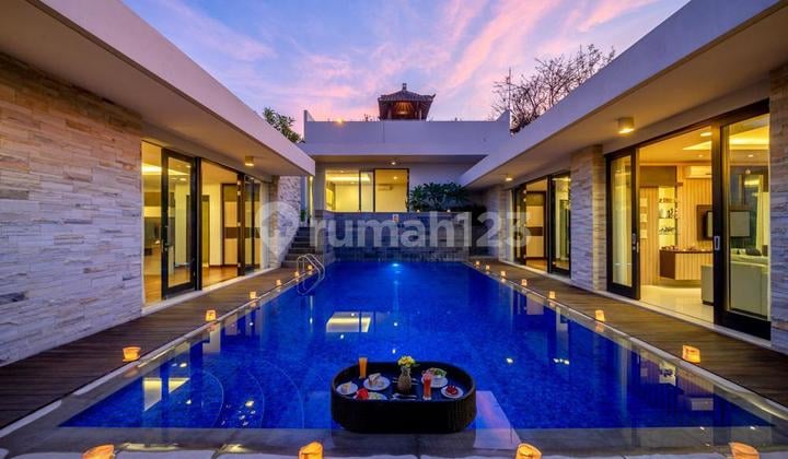 Modern Luxury Villa Full View of the Sea Toll Road in Nusa Dua, Bali