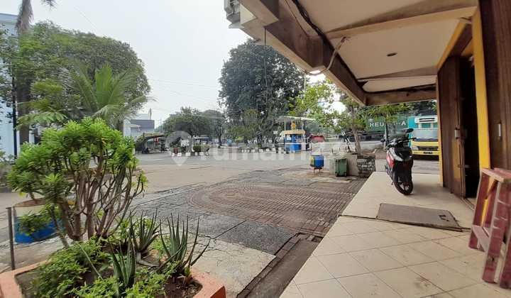 Ruko 2,5lantai Kawasan Pertokoan di Pulomas,perintis Kemerdekaan,semi Furnished