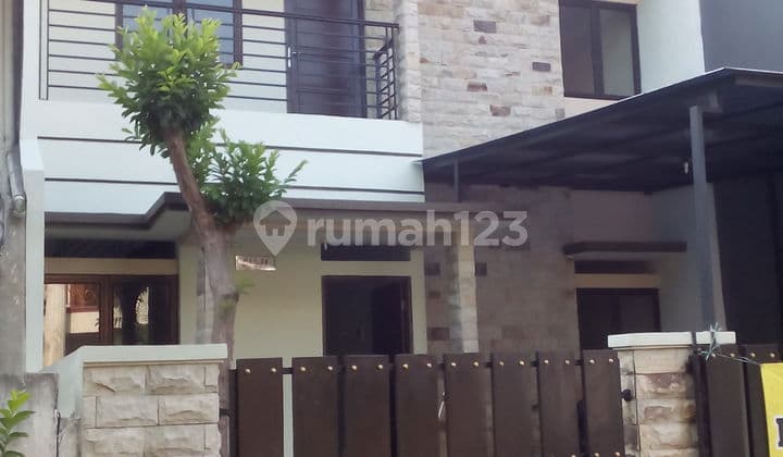 Rumah 2lantai Siap Huni di Komplek Puri Gading Jatimelati Bekasi