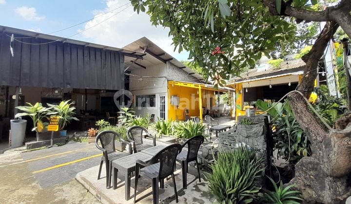 Ruang Usaha Di TB. Simatupang, Tanjung Barat terdiri dari 10 Kios