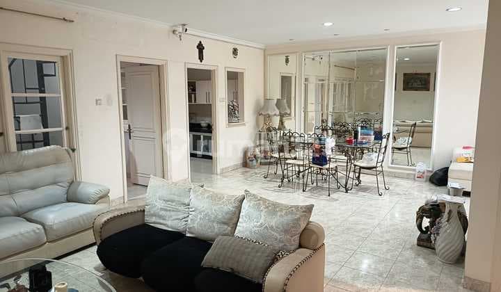 Rumah 2Lantai Lokasi Stragis Dalam Komplek di Transyogi Cibubur