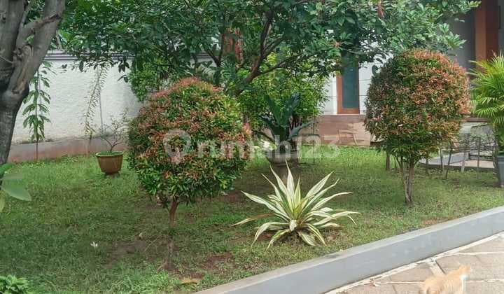 2lantai Luas Tanah 720 Meter Stategis Di Pondok Labu Siap Huni