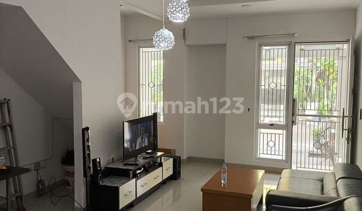 Rumah SHM Bagus Cluster Eropa Minimalis Renovasi Modern Siap Huni