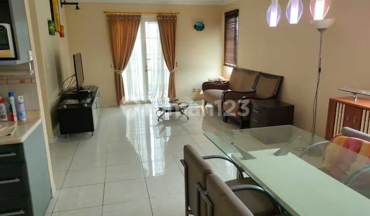 Apartemen, Gading Resort Residence Hoek 3 Kamar Tidur Moi Kelapa Gading