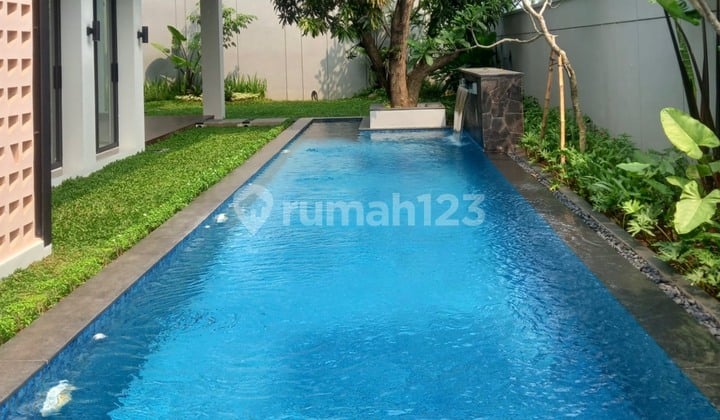 Beautiful Corner House at Cilandak for your Comfort and Joy