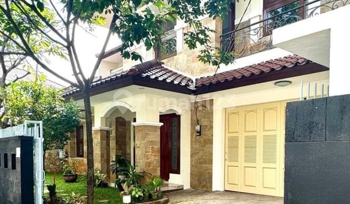 Rumah Tropical Classic Di H Saidi Cipete Siap Disewakan