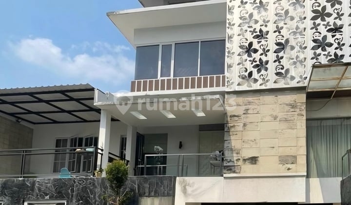 Rumah 3 Lantai Di Dalam Townhouse Exclusive Di Terogong Cilandak