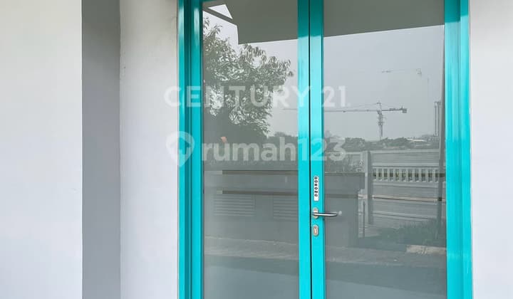 Ruang Kantor Premium Di Lantai Dasar GP Plaza