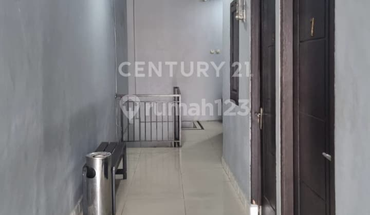 Active Boarding or Lodging Business with 8 Rooms Near Graha Cijantung