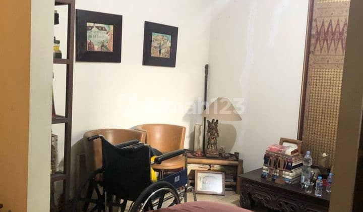 Rumah Lokasi Tenang di Jalan Cikini Bintaro