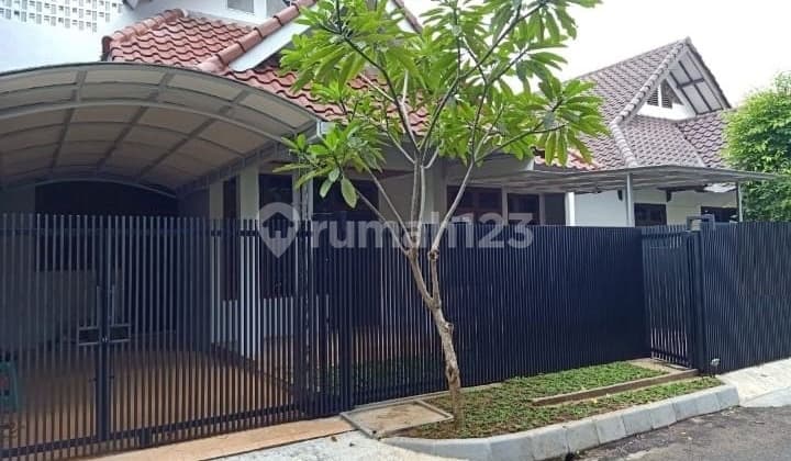 Rumah Lebak Bulus Turun harga Nyaman di Lingkungan yang Asri dan Sejuk di Jakarta Selatan
