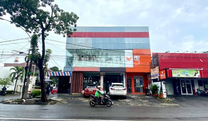 Ruko Luas Strategis Jalan Utama .Di Bintaro