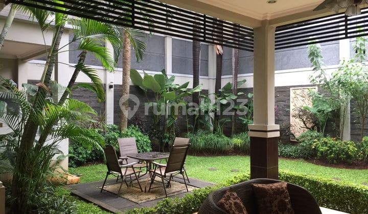 Dijual Rumah Asri dan Luas di Bintaro Tangerang Selatan