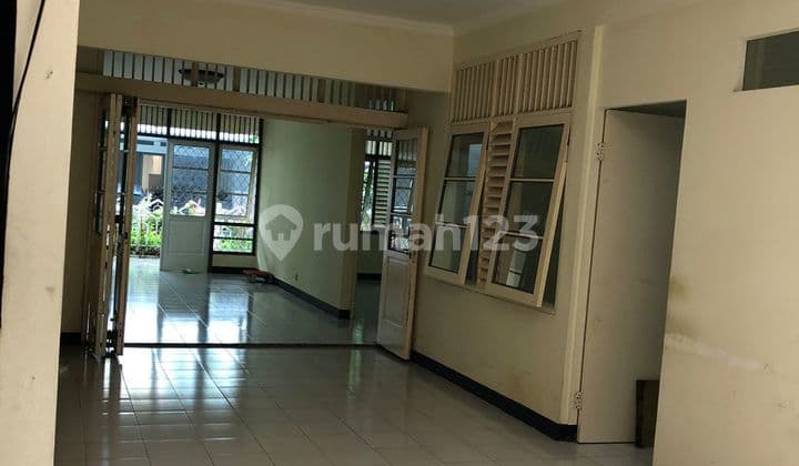 Rumah Rapi Tenang di Jalan Camar Bintaro Sektor3