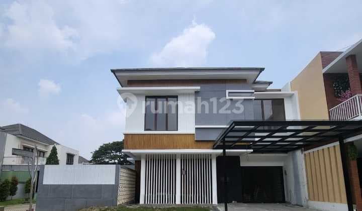 Rumah Bagus, Cantik, dengan Private Swimming Pool, keamanan 24 jam di Bintaro Sektor 9.