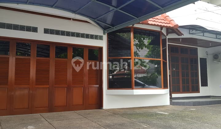 House on Erlangga Street, Kebayoran Baru. Strategic location.