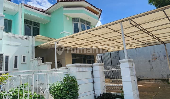 Villa Garden House in Meruya. Spacious Yard. Area 280 M2.
