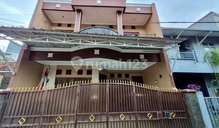 Rumah 2 Lantai 3+1 KT, Lingkungan Strategis di Tebet Barat Jaksel