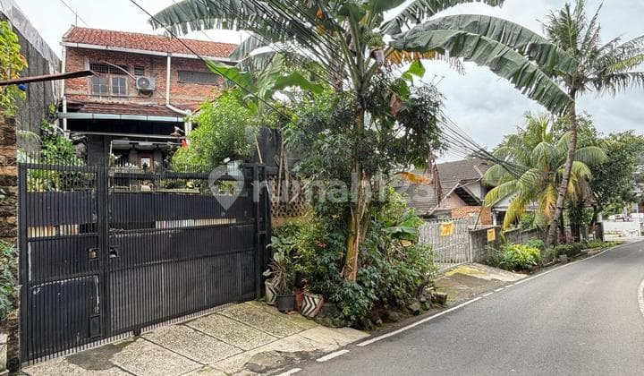 Rumah Posisi Lebih Tinggi Dari Jalan di Cijantung Jakarta Timur