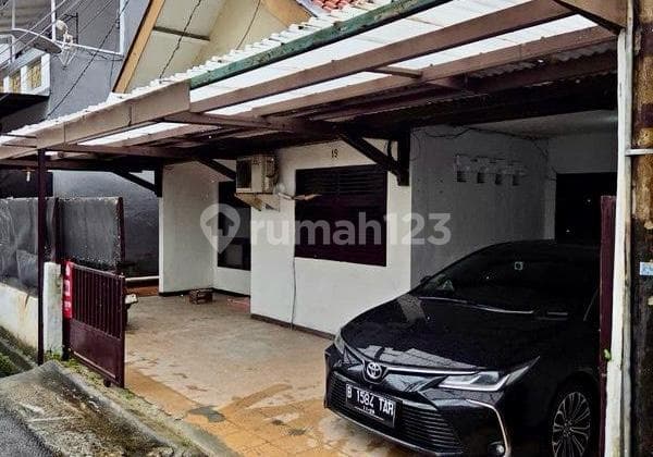 Rumah 2 Lantai 5 Kamar Tidur Lokasi Tebet Dalam Jakarta Selatan