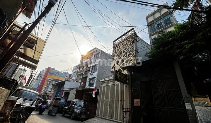 Ruko 3 1/2 Lantai Di Kebon Kacang Jakpus Dekat Mall Tanah Abang