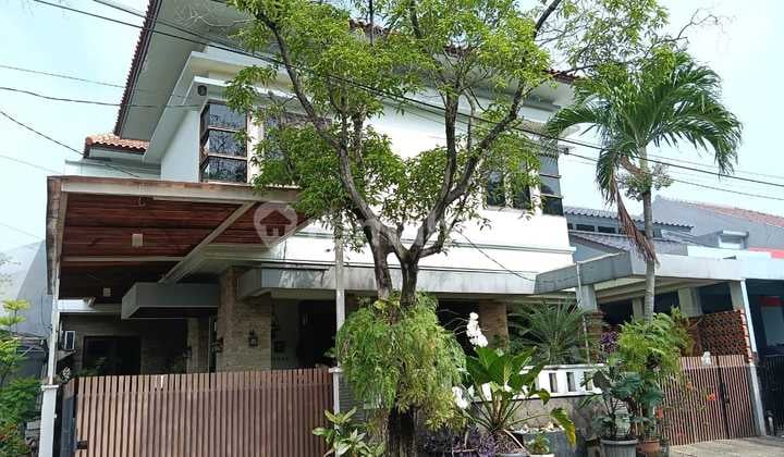 Dijual Rumah Bagus Siap Huni Depan Taman Semi Furnished di Dalam Komplek Besar Jatibening Bekasi