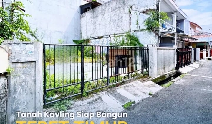 Land with Strategic Location 135.0 M² in Tebet