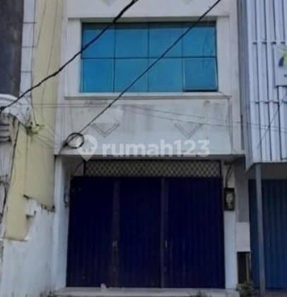 Disewakan Ruko 3Lantai Siap Huni Lokasi Strategis Utama Dii Tebet