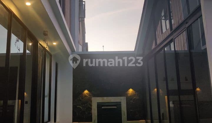 For Sale Luxury Villa, Walkable to Nuanu Beach