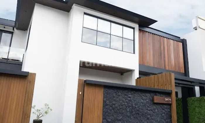 For Sale Cheap Villa Petitenget Area 7 Minutes to Petitenget Beach