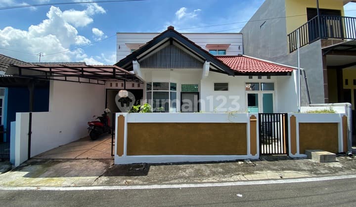 Dijual Rumah 2 Lantai di Sumurboto Ngesrep Dekat Undip Tembalang