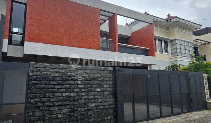 Rumah Baru 2 Lantai Kontemporer Modern Telaga Bodas Gajahmungkur