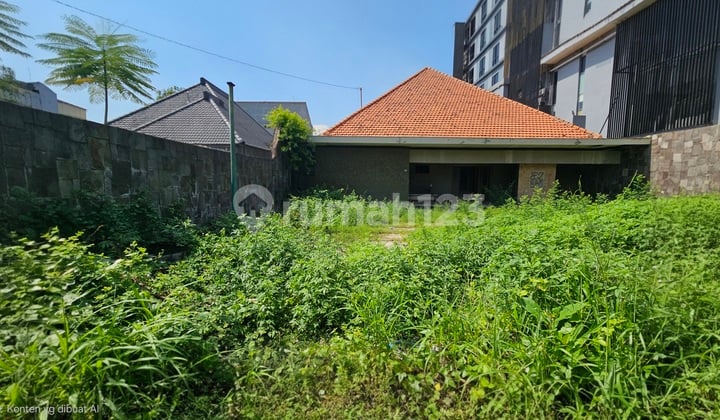 Rumah luas dijual di jalan ahmad yani sangat dekat simpang lima