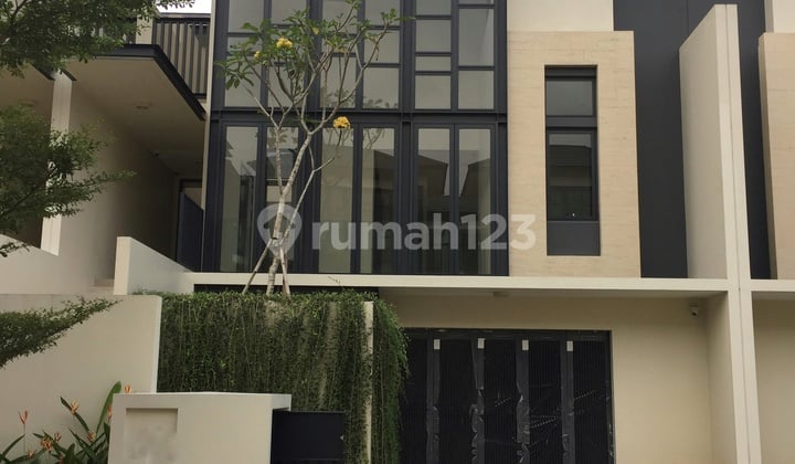Rumah Bagus Unfurnished SHM BSD City, Tangerang