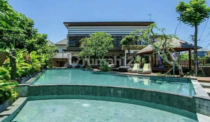 2 Floor House in Jimbaran, Elite complex, public pool, gym
