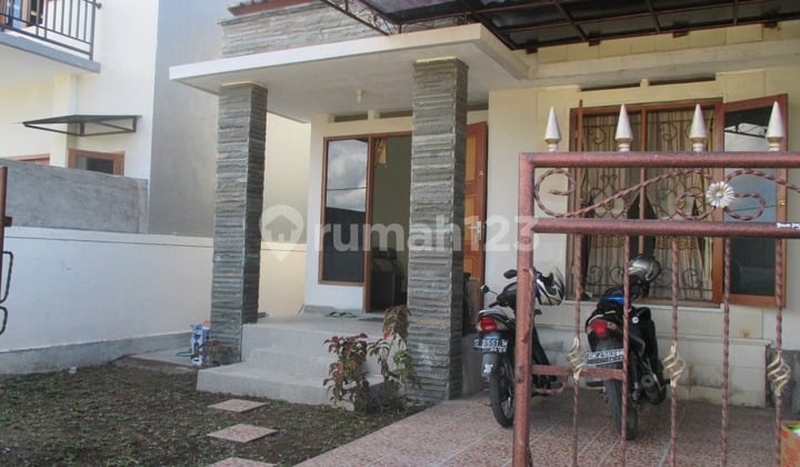 House in Kutuh Kampial, Near Pandawa Beach, Long-Term Rental