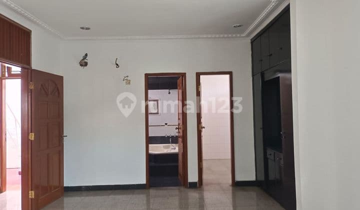 GADING KIRANA RUMAH RENOV CANTIK BEBAS BANJIR