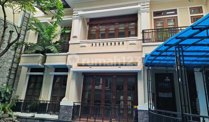 Hos Cokroaminoto Rumah Cantik & Istimewa