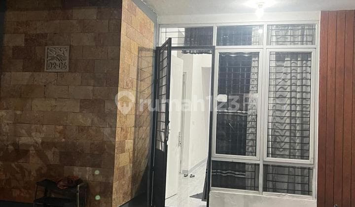 Di Jual Rumah Green Aryana Satu Setengah Lantai Tangerang