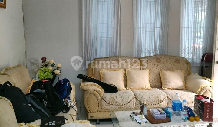 Di Jual Rumah Taman Pattaya Dua Lantai Lippo Karawaci