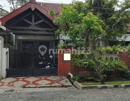 Rumah Siap Huni Lokasi Strategis Tengah Kota Tenggilis Utara Surabaya