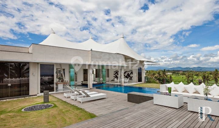Exceptional Designer 3 Bedroom Villa In Keramas, Bali For Lease