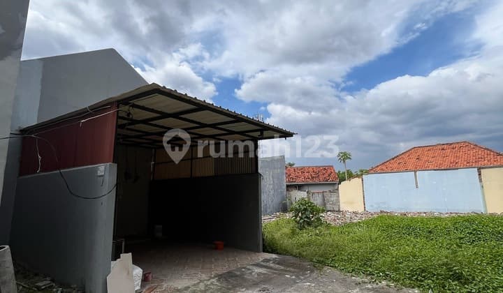 Jelupang Jalan Raya Hasanrika Tangerang Selatan