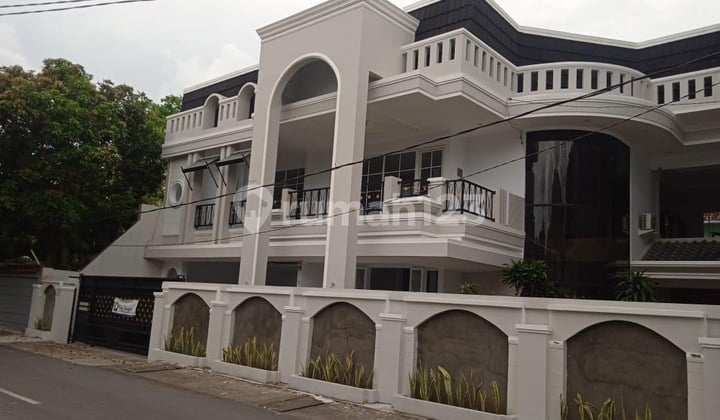 Luxurious House Ready to Live in in Gatot Subroto Denpasar Bali Indonesia
