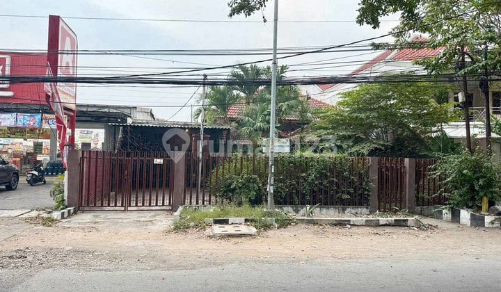 Rumah di Raya Tenggilis Surabaya Selatan, Cocok untuk usaha Resto / Cafe / Kantor / Klinik dsb... Strategis Nol Jalan Raya