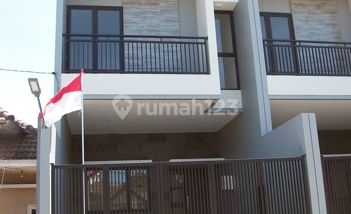 Rumah Baru Gress !!! di Nirwana Eksekutif Surabaya Timur, Minimalis, 2 Lantai, SIAP HUNI !!!