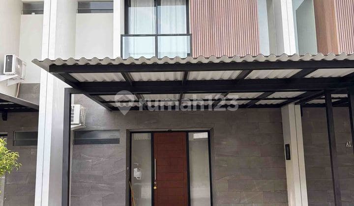 Rumah di Central Park Juanda Sidoarjo, Minimalis, 2 Lantai, Semi Furnished, SIAP HUNI