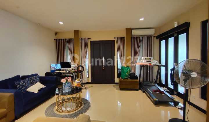 Rumah Full Furnished Berikut 10 Kamar Kost Strategis di Kebayoran Lama (PR)