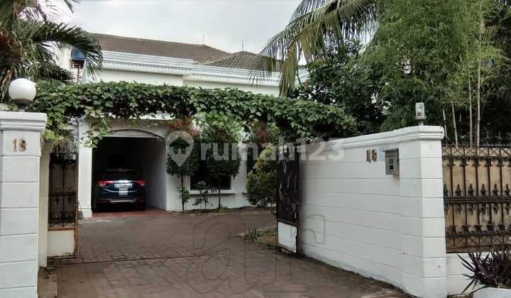 Rumah Murah,Tanah Luas, SHM, di Pejaten Jakarta Selatan